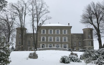 Beauté du paysage enneigé au Château Chavagnac